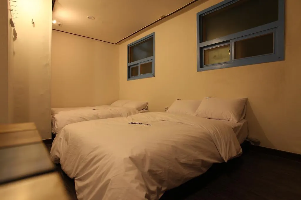 Хостел W Mini Hotel Dongdaemoon Сеул Южная Корея