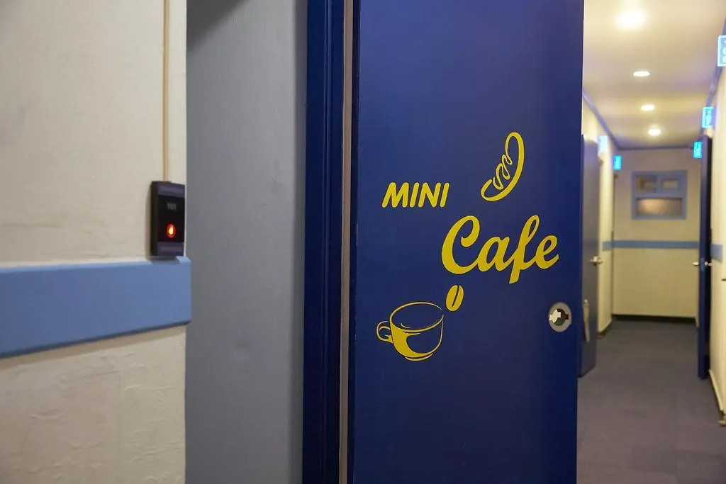 W Mini Hotel Dongdaemoon Сеул Хостел